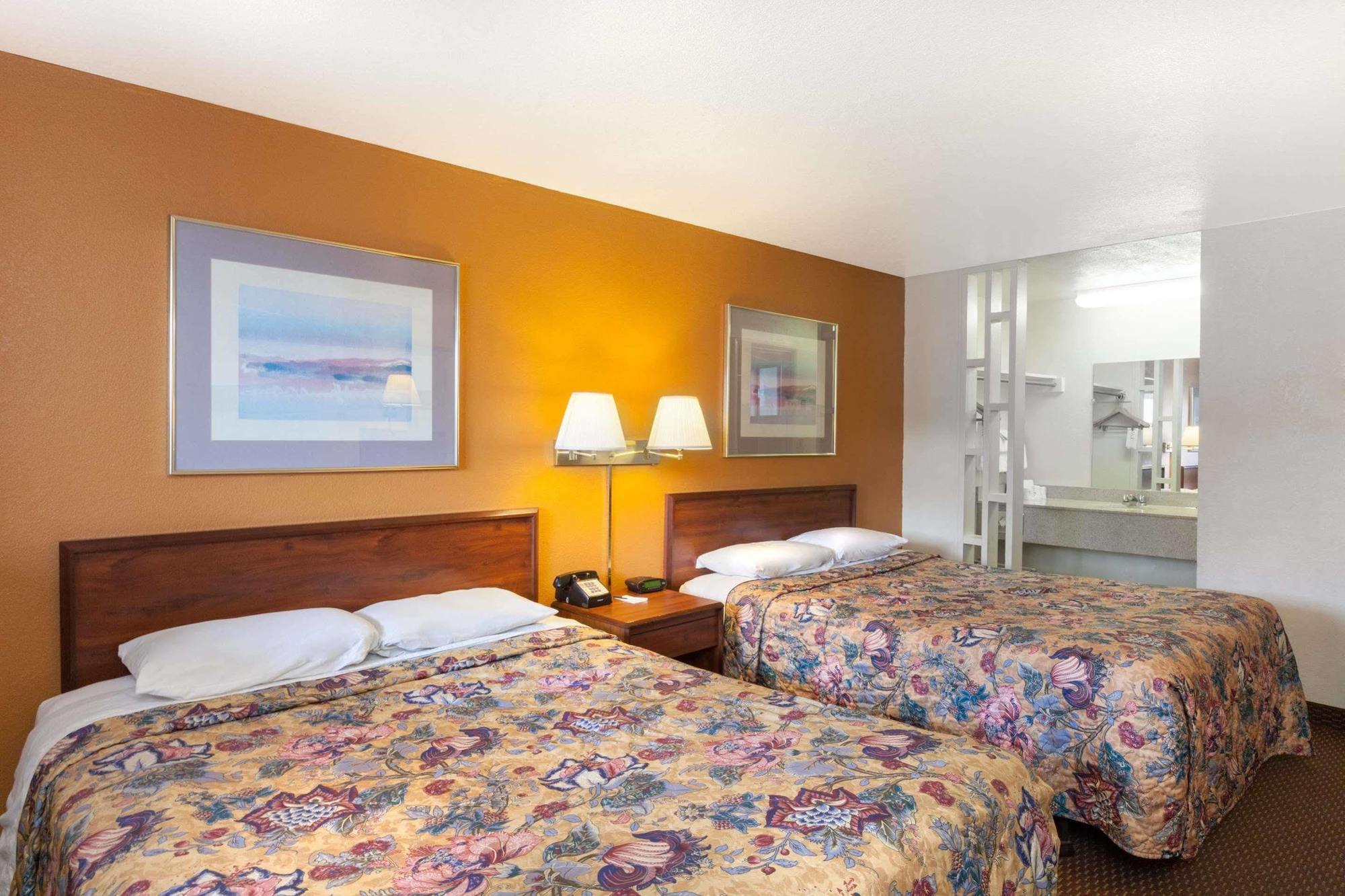 Country Inn & Suites By Radisson, Flagstaff Downtown, Az Eksteriør bilde